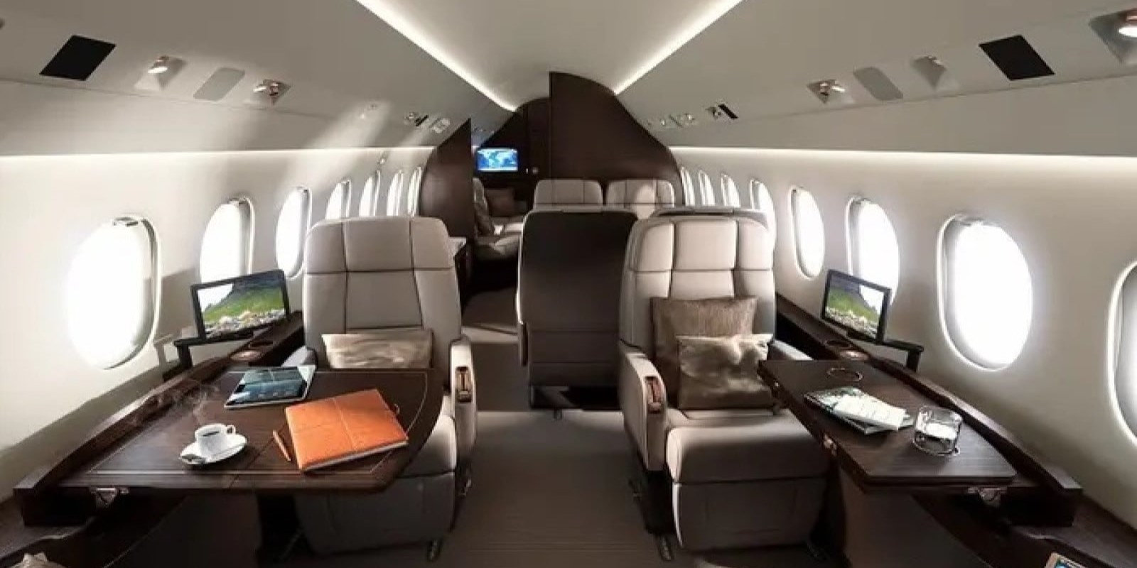Dassault Falcon 900 impressie 2