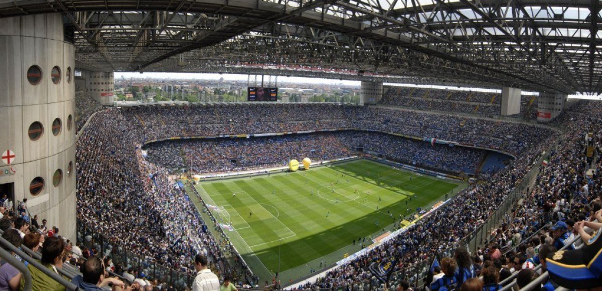 Een exclusieve voetbalervaring - Chartervlucht naar Europese topwedstrijden